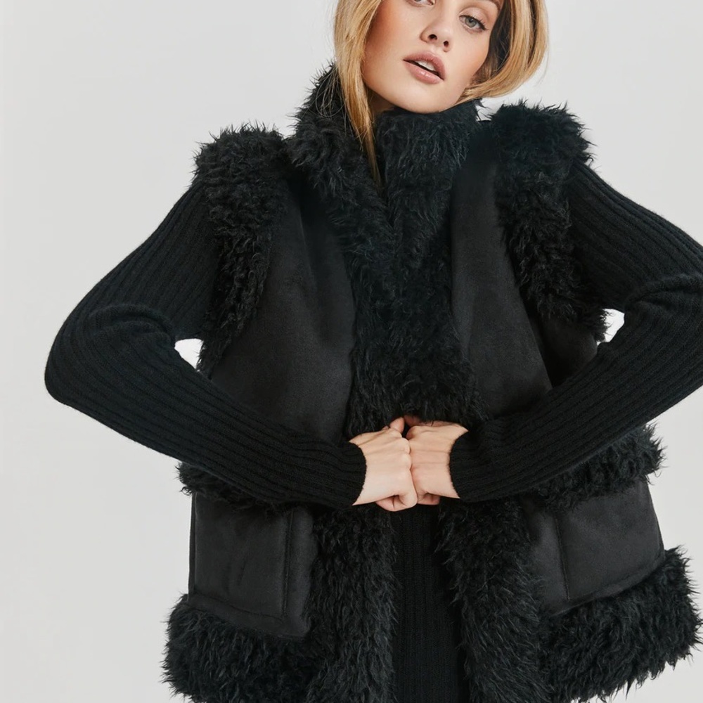 Something Navy Reversible Faux Shearing Vest (Black, Small)